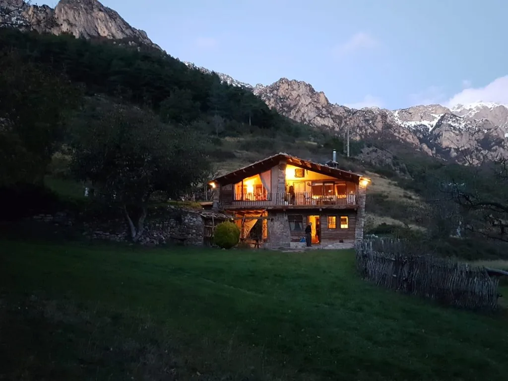 La pallissa de Grèixer, al anochecer